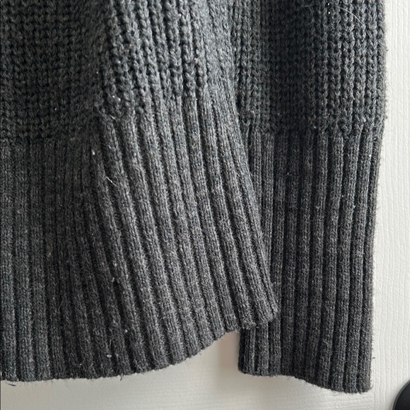 Universal Thread Charcoal Ribbed Crew Neck Sweater - Picture 3 of 3